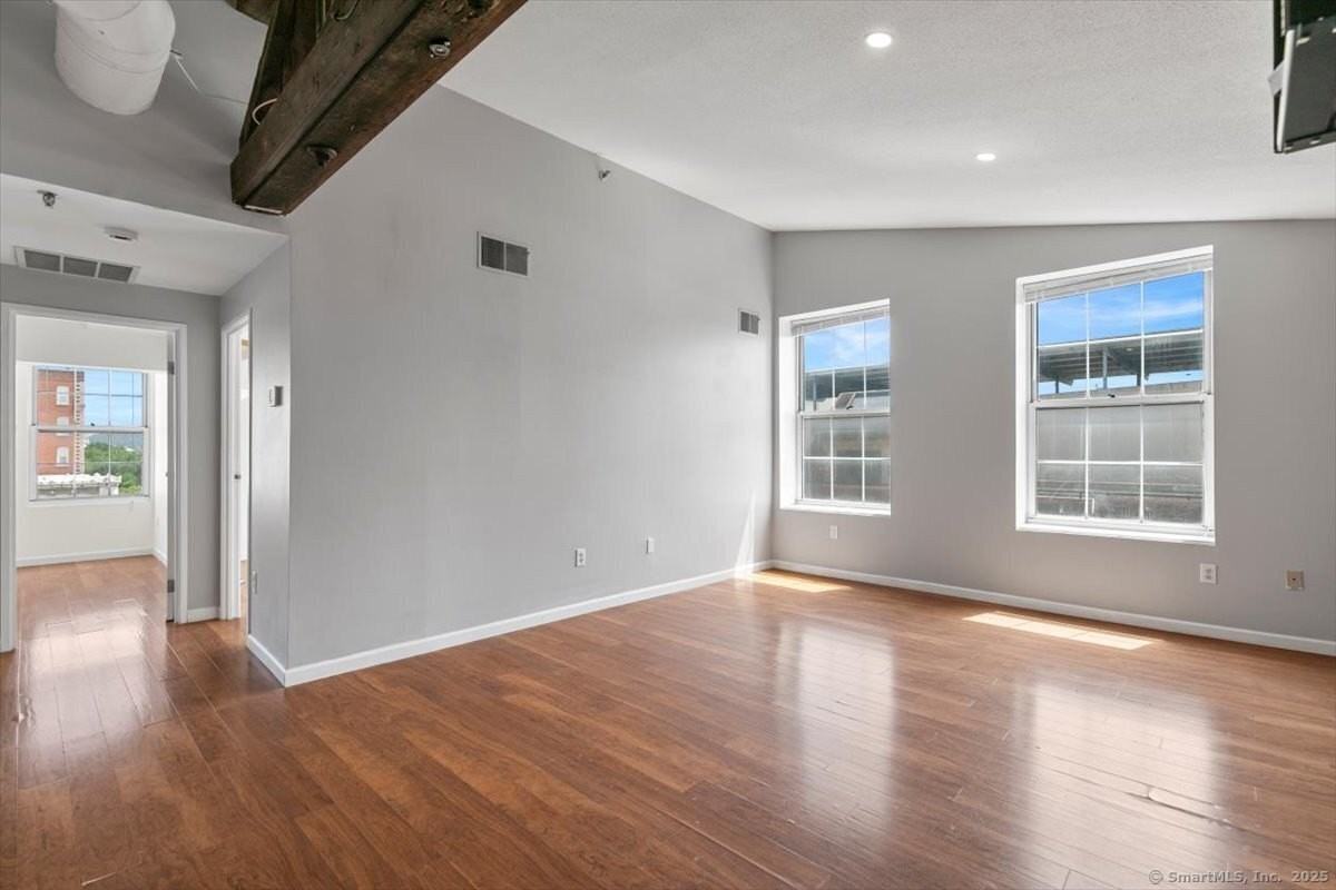 196 Crown St #5I - Photo 7 of 34