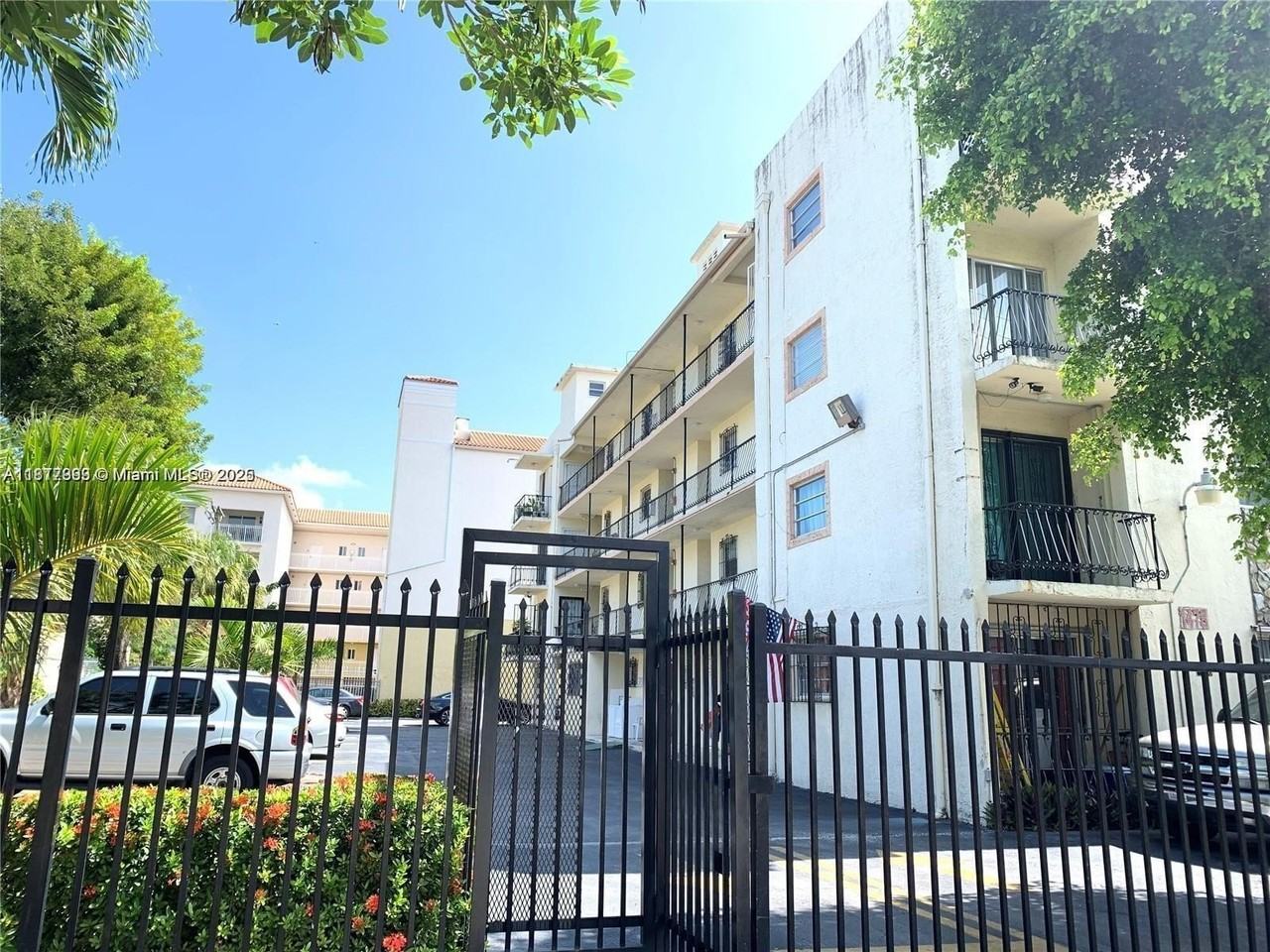 1478 Nw 1st St #301 - Photo 5 of 5