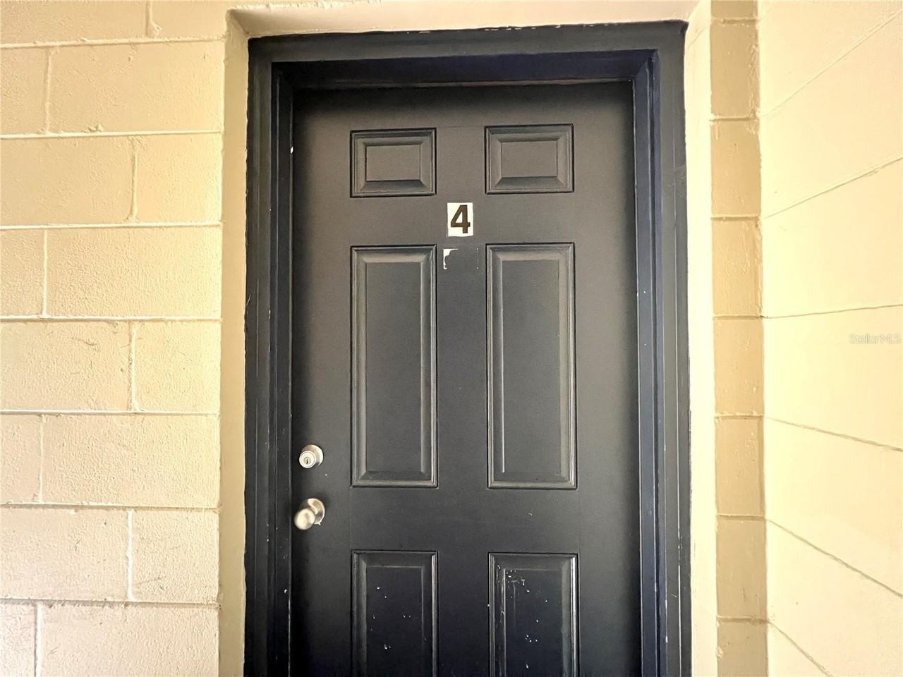 1303 Nw 6th St #4 - Photo 2 of 14