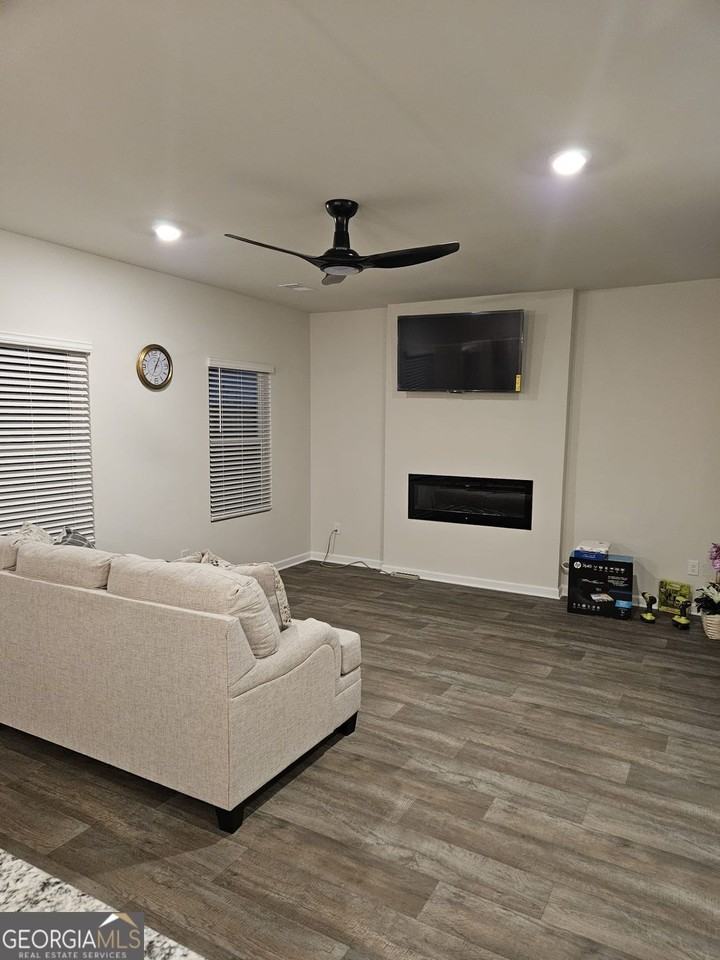 378 Sandy Creek Dr - Photo 5 of 16