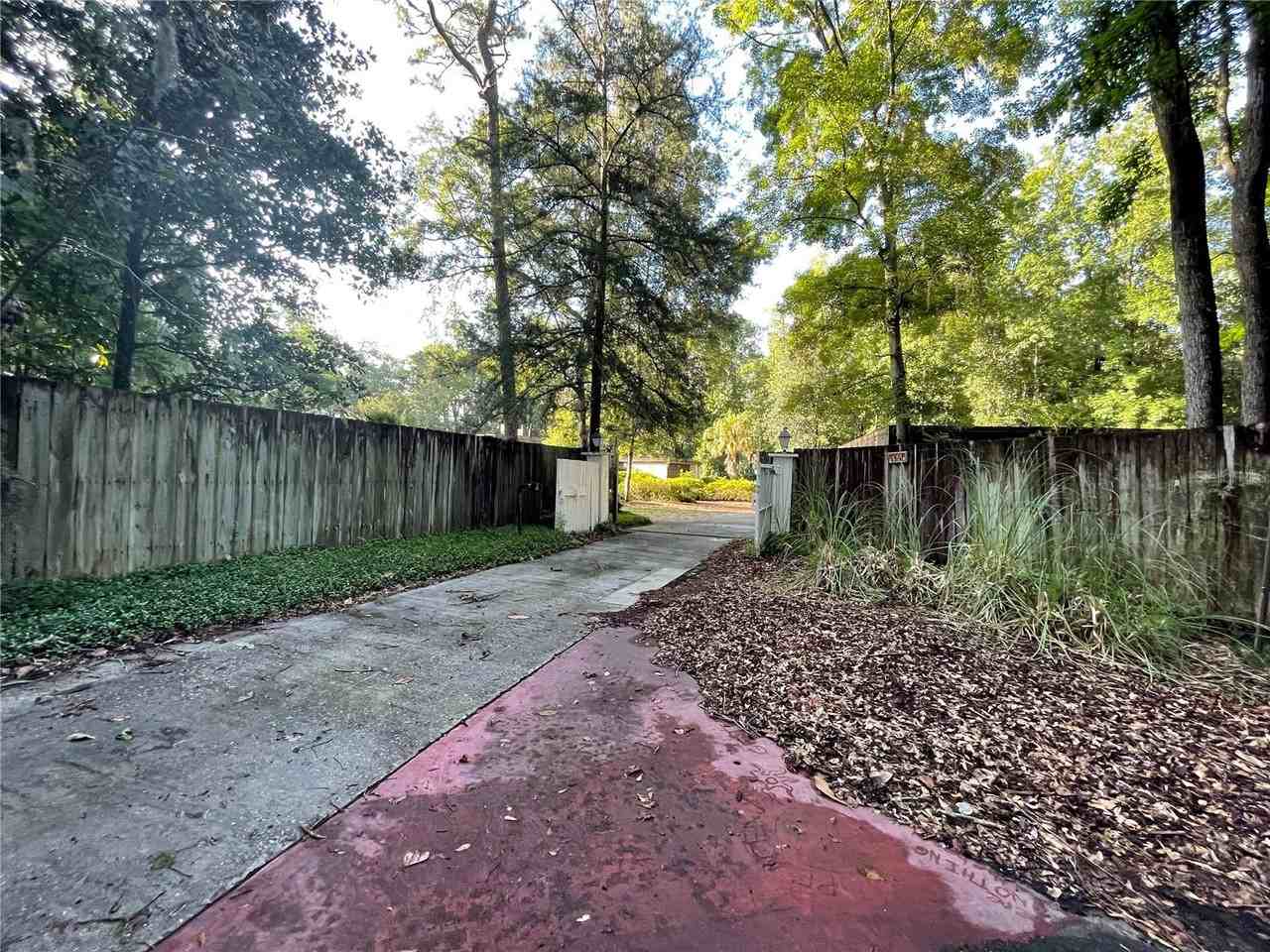 4140 Nw 44th Ave - Photo 2 of 38