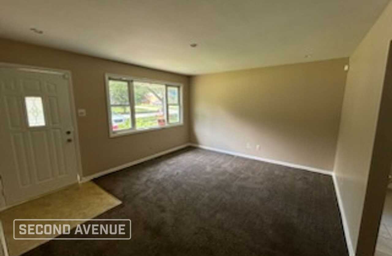 733 Union Dr - Photo 4 of 12