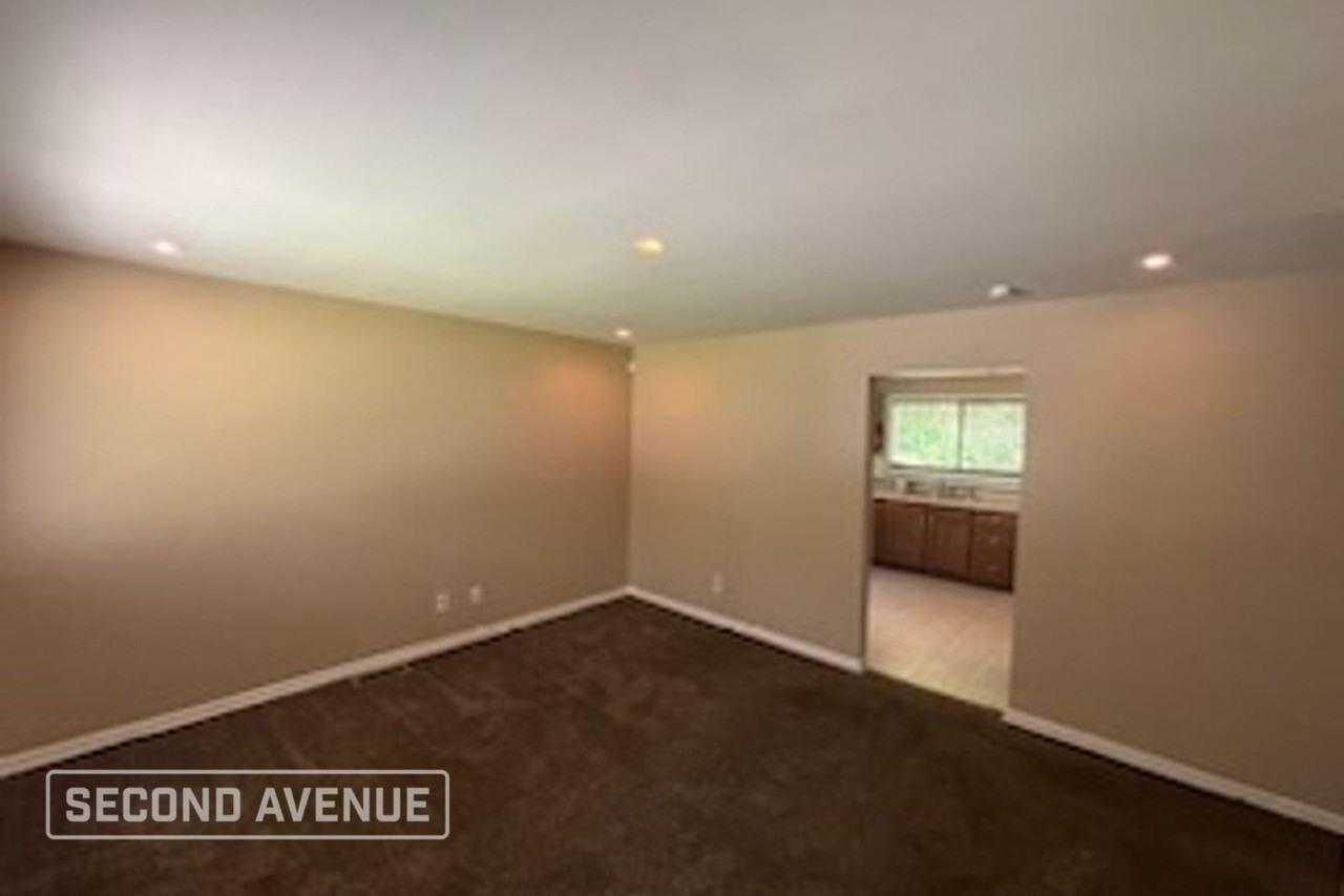 733 Union Dr - Photo 5 of 12