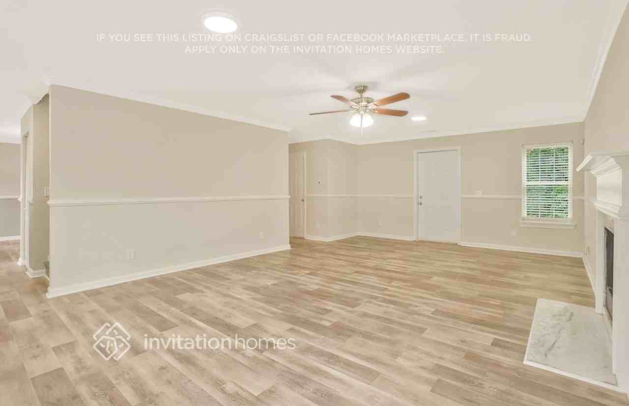 4004 Melvin Dr Sw - Photo 3 of 21