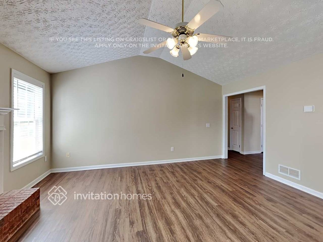 273 Rockingham Dr - Photo 4 of 14