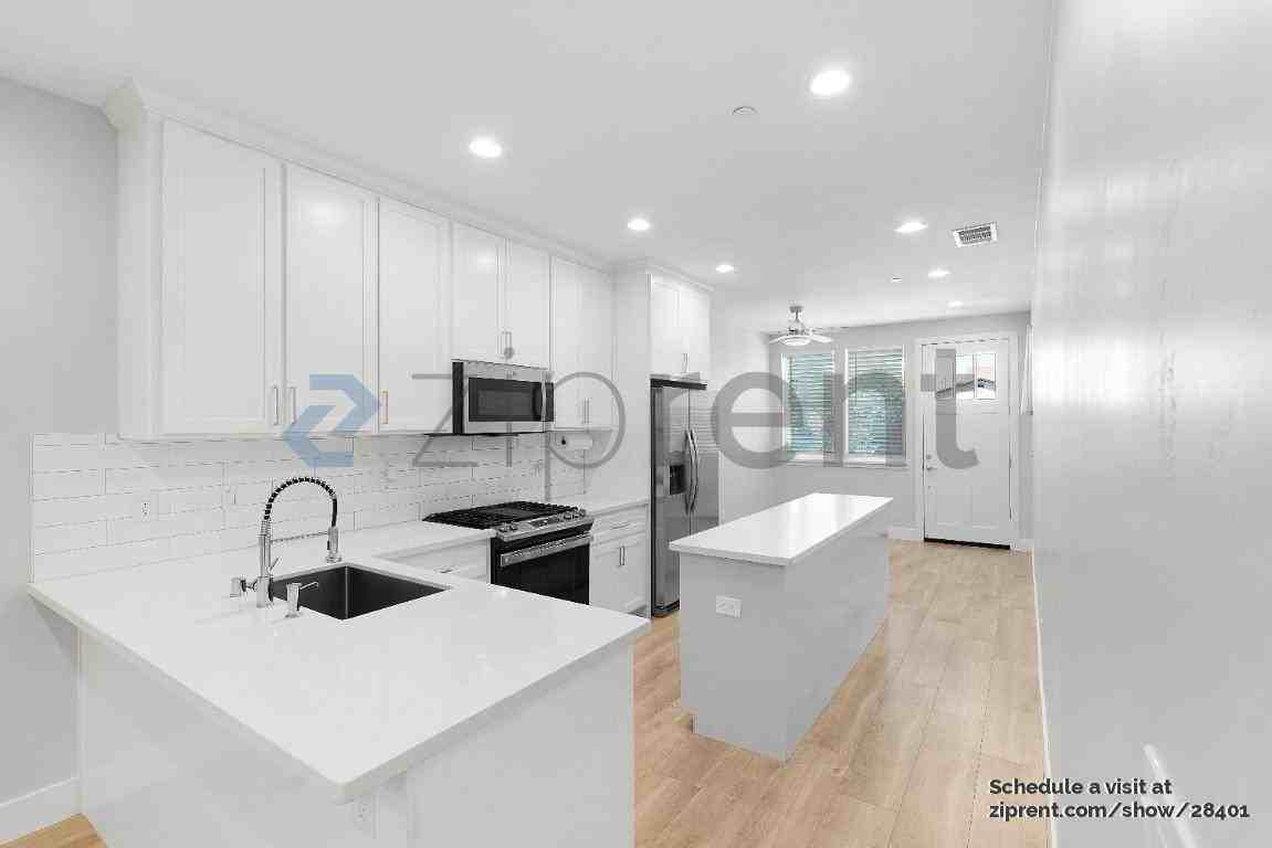 3291 Rockhampton Dr - Photo 2 of 18