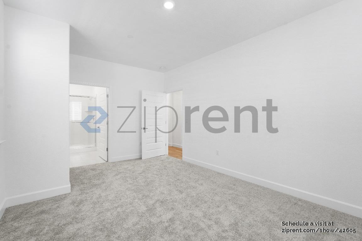 6041 Meru Way - Photo 4 of 26