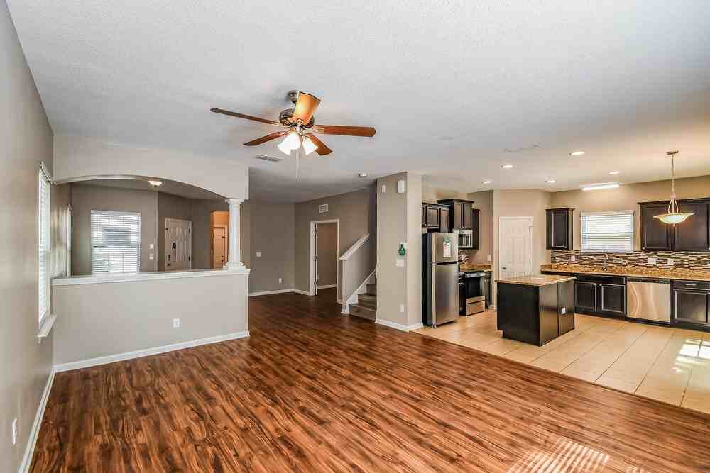 211 Buck Run Way - Photo 7 of 17