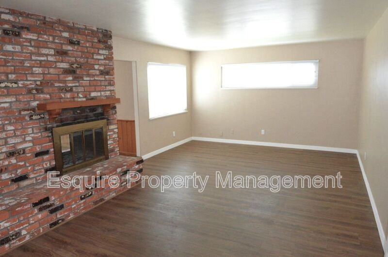 737 N G St - Photo 3 of 10