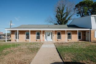 6124 Lexington Ct #B - Photo 1 of 1