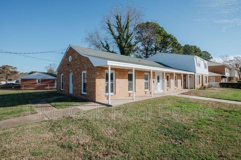 6124 Lexington Ct #B - Photo 2 of 20