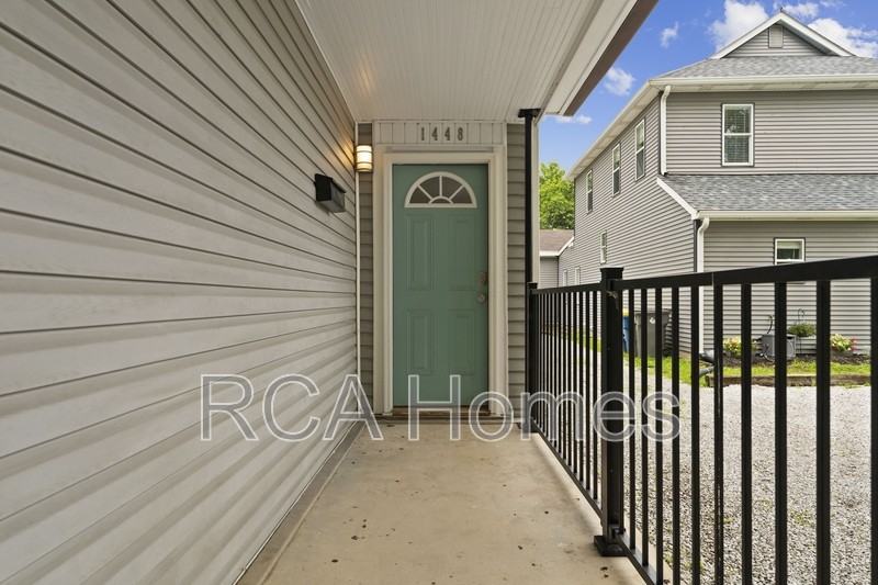 1448 Woodlawn Ave - Photo 2 of 16