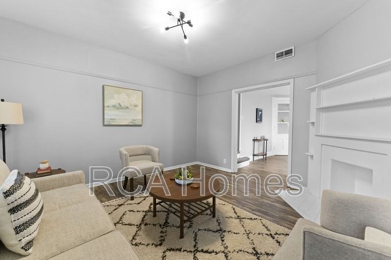 1448 Woodlawn Ave - Photo 4 of 16