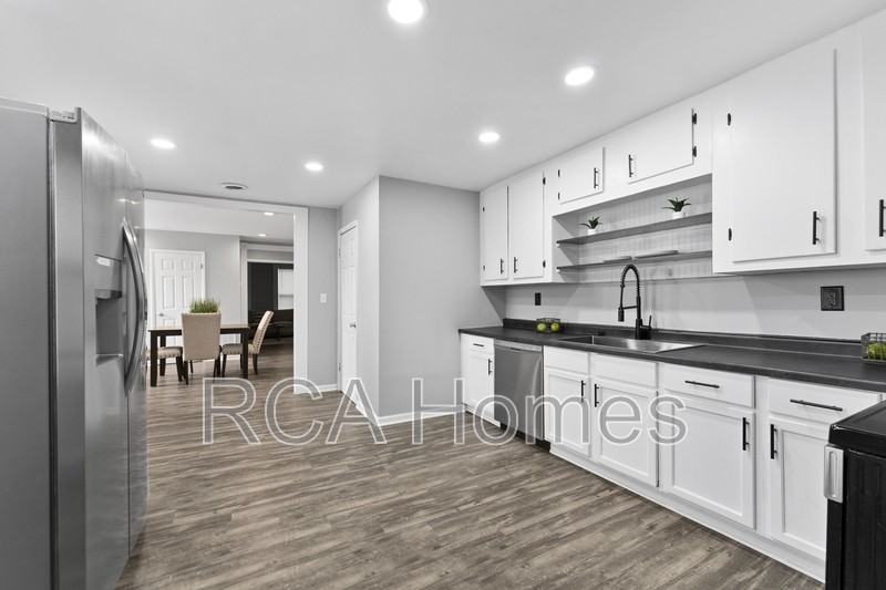 1448 Woodlawn Ave - Photo 7 of 16