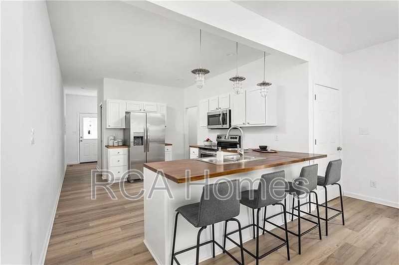 408 N Dearborn St - Photo 5 of 18