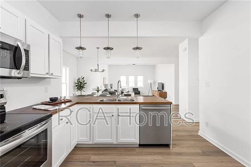 408 N Dearborn St - Photo 7 of 18