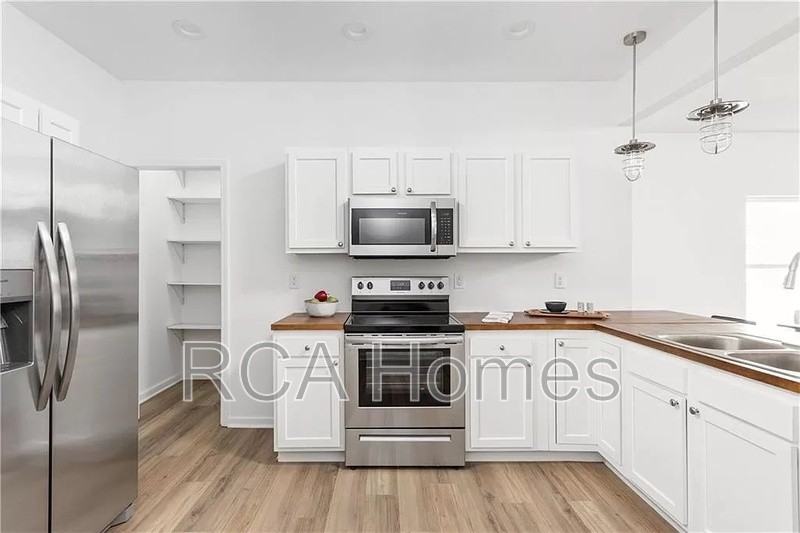 408 N Dearborn St - Photo 7 of 18