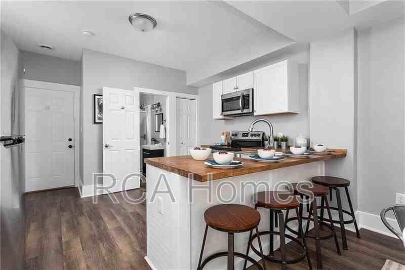 1024 Orange St - Photo 2 of 20