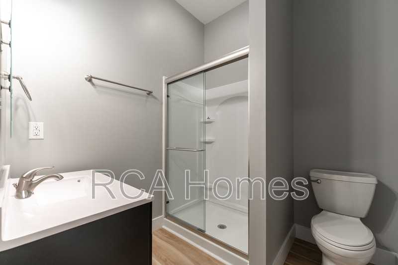 646 W 30th St - Photo 6 of 13