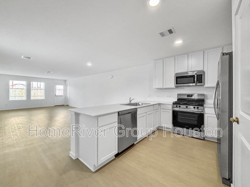 6019 Standpiper Loop - Photo 3 of 18