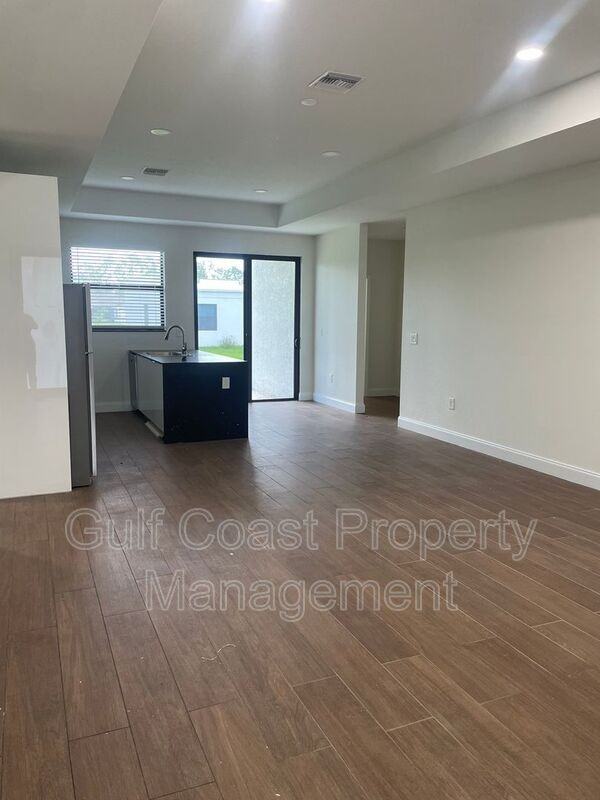 126 Viewpoint Dr - Photo 2 of 27