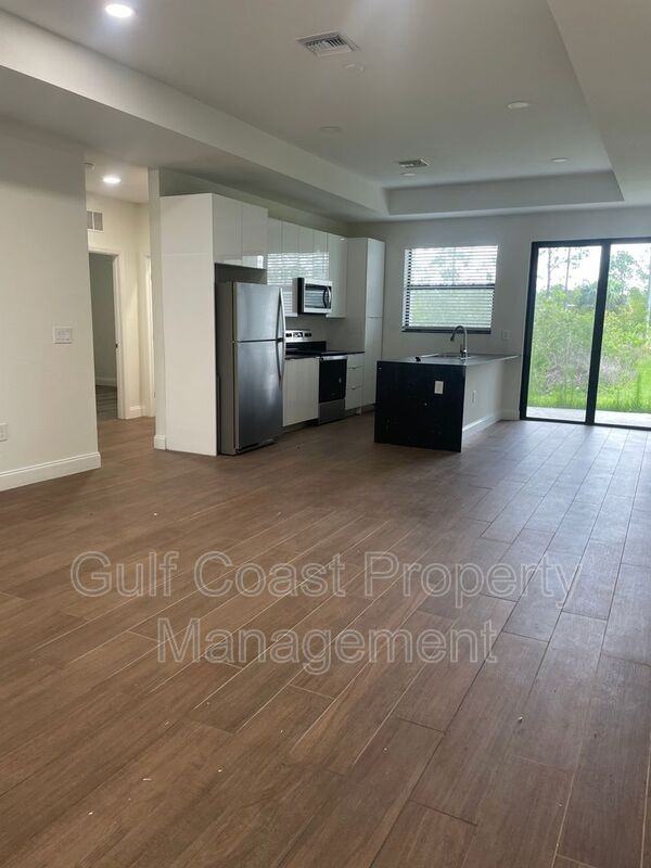 126 Viewpoint Dr - Photo 3 of 27