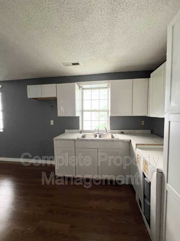 1117 42nd Place North - Photo 6 of 14