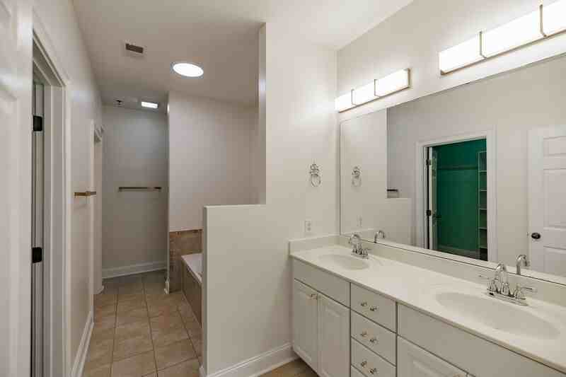350 Wood Lake Dr #24 - Photo 7 of 29