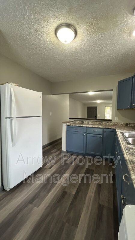 1726 N 23rd St - Photo 3 of 16