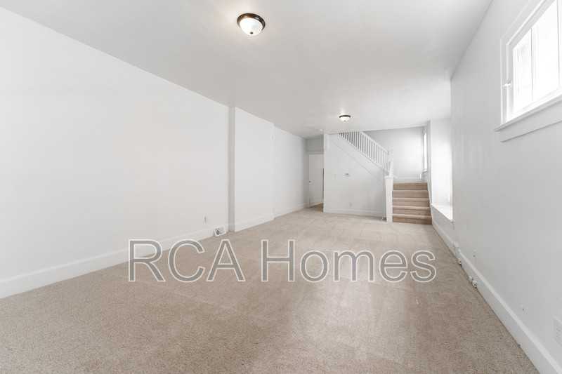 1125 N Dearborn St - Photo 5 of 11
