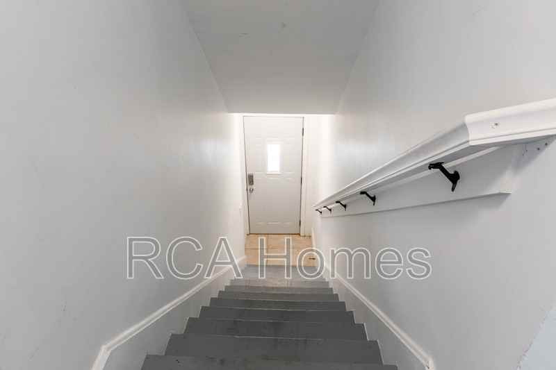 3003 Ruckle St - Photo 2 of 13