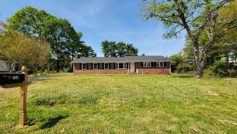 104 Madison Cir - Photo 2 of 46