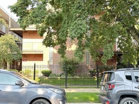 4537 N Dover St #2H - Photo 1 of 1