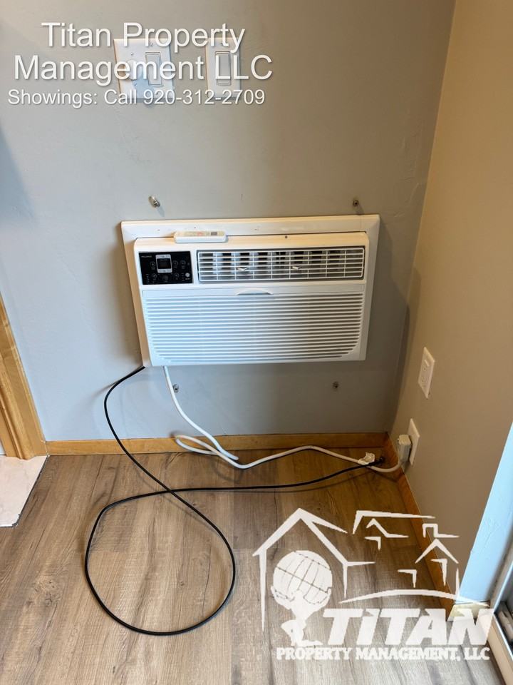 2090 Dickinson Avenue - Photo 3 of 11