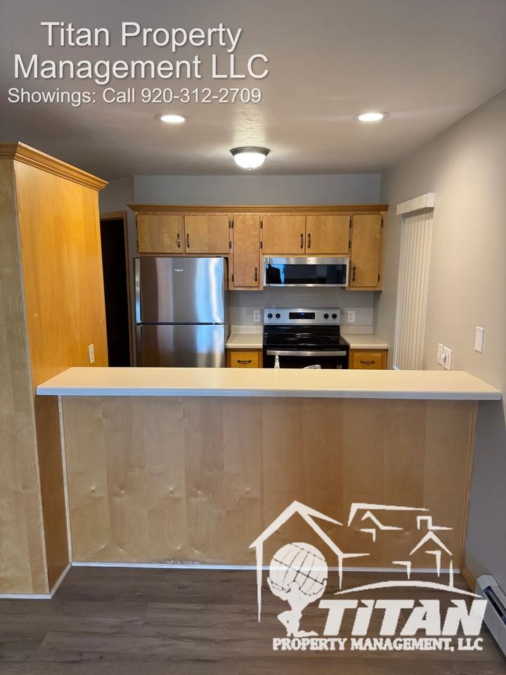 2090 Dickinson Avenue - Photo 4 of 11