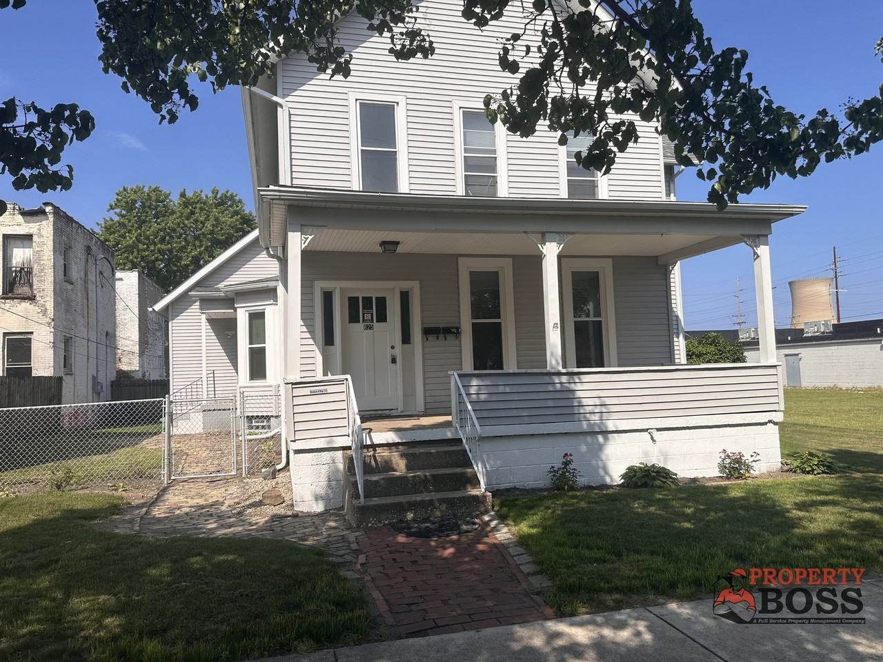 825 Wabash Street - Photo 2 of 15