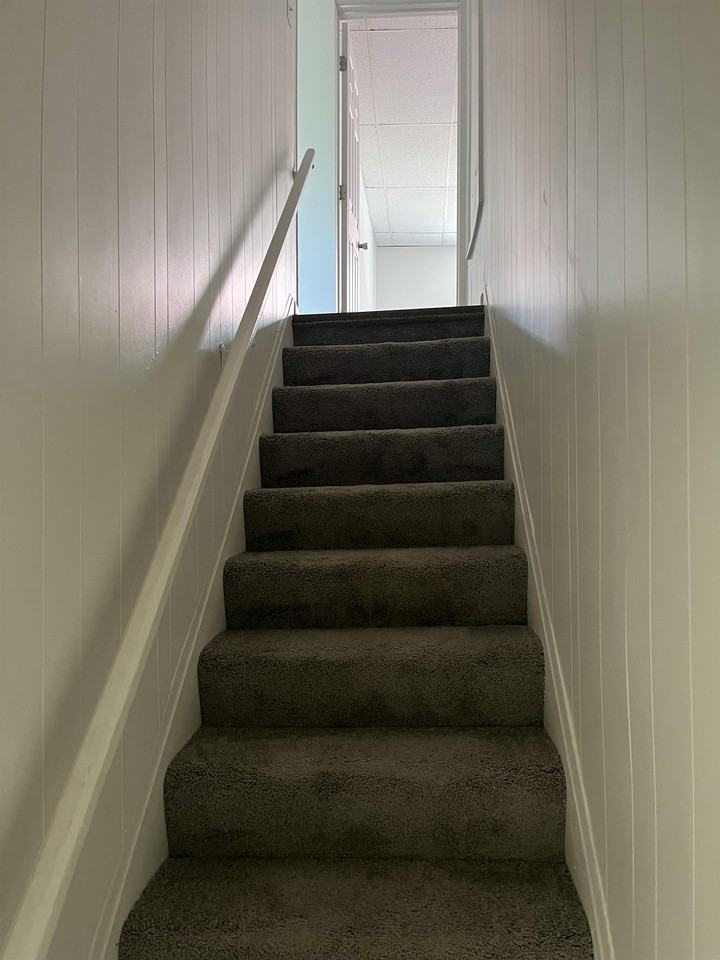 32 West 4th Street - Photo 4 of 10
