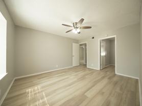 1717 N Locust St - Chateau D'Or - Photo 1 of 1