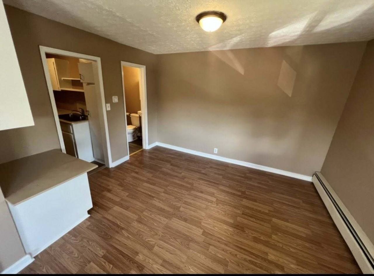 2215 Maple Avenue - Photo 3 of 6