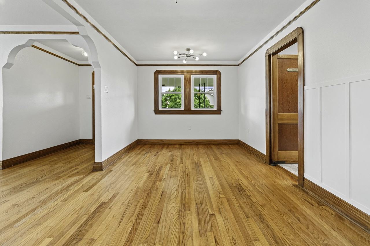 3011 46th Street - Photo 2 of 15