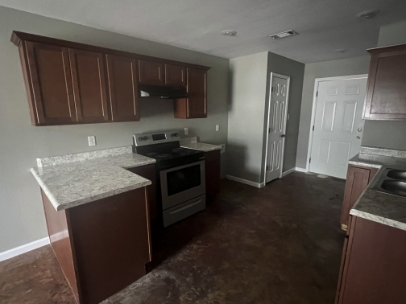 901 Southeast 3rd Street - Photo 2 of 6