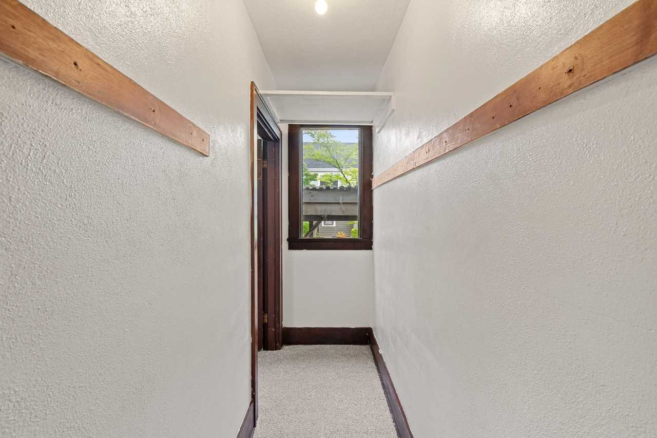 Mayflower 112 East 1st Street - Photo 3 of 24