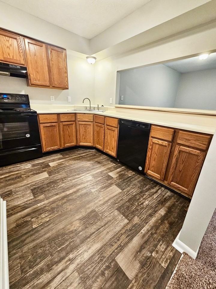 4121 Whistlers Way - Photo 4 of 42