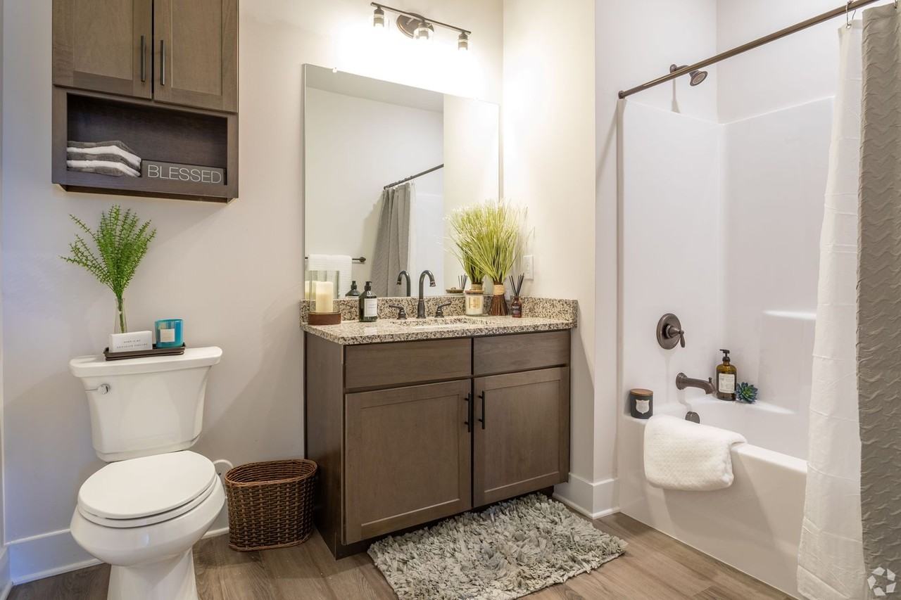 Bath View Apartments - Photo 6 of 25