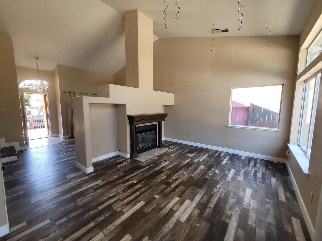 1703 Diablo Creek Dr - Photo 4 of 17