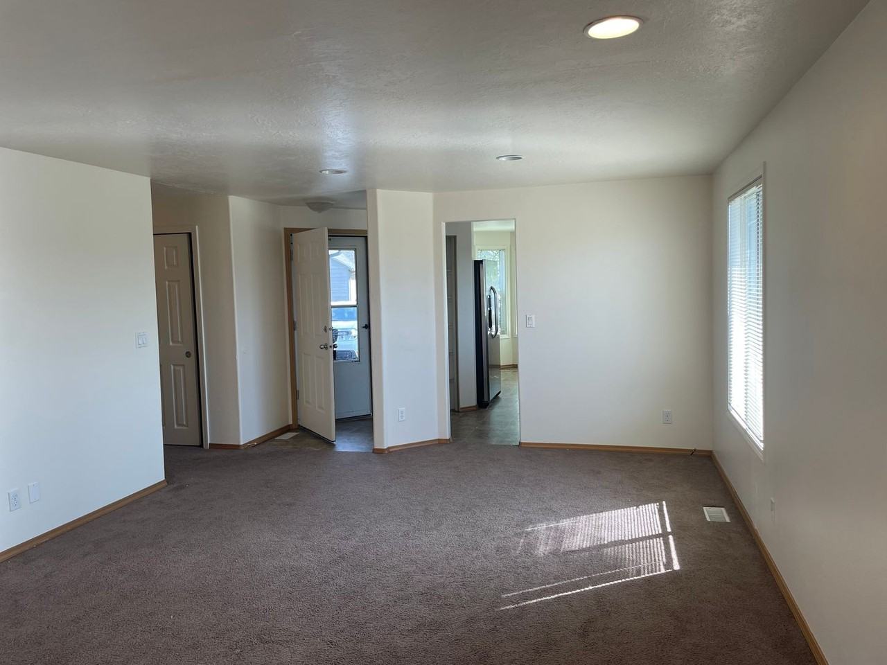 2487 Exmoor Ct Se - Photo 3 of 23