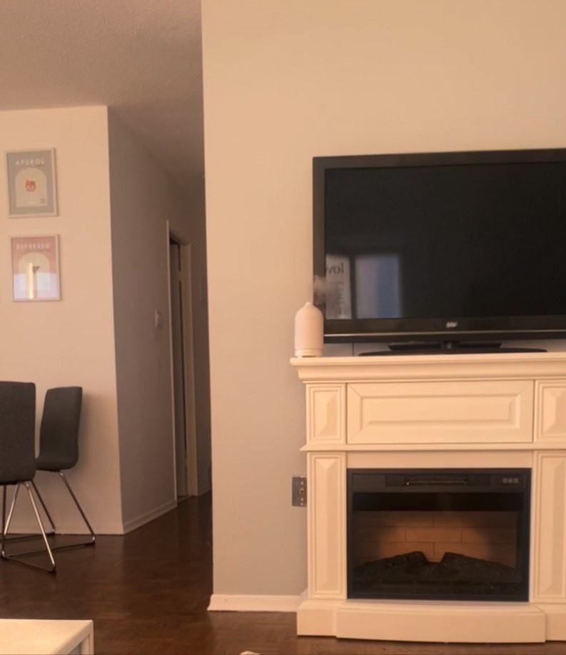 Blackthorn Ave & Eglinton Ave W #1514 - Photo 6 of 24