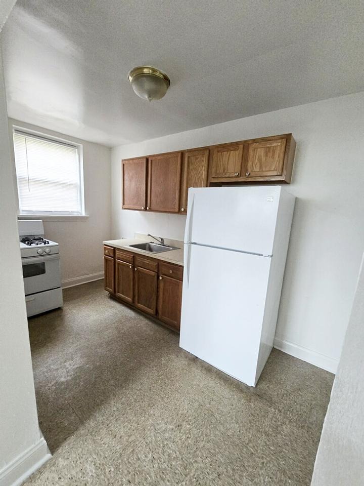 E Capitol St Ne - Photo 3 of 4