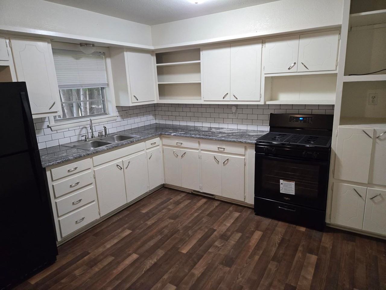 814 S Mcfarland St - Photo 4 of 20