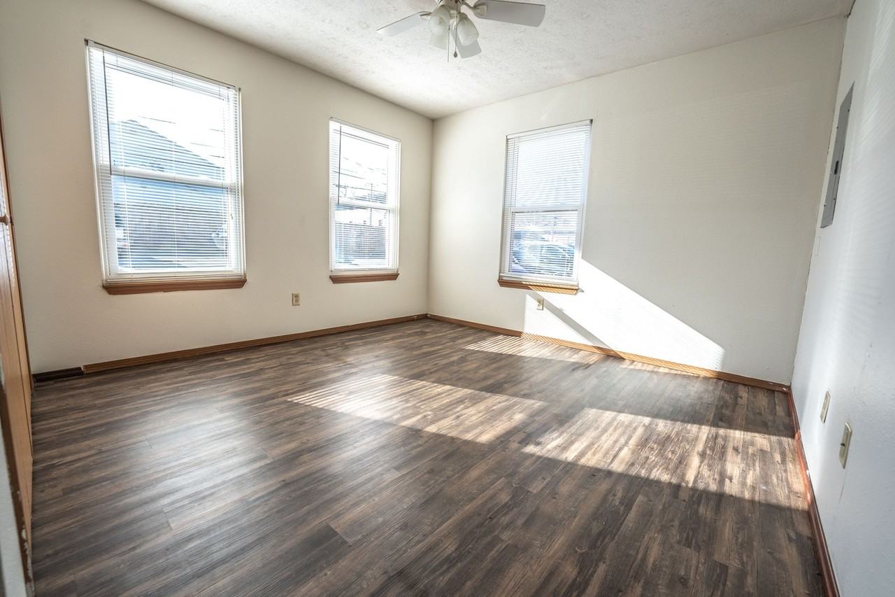 a1024wal - Photo 7 of 10